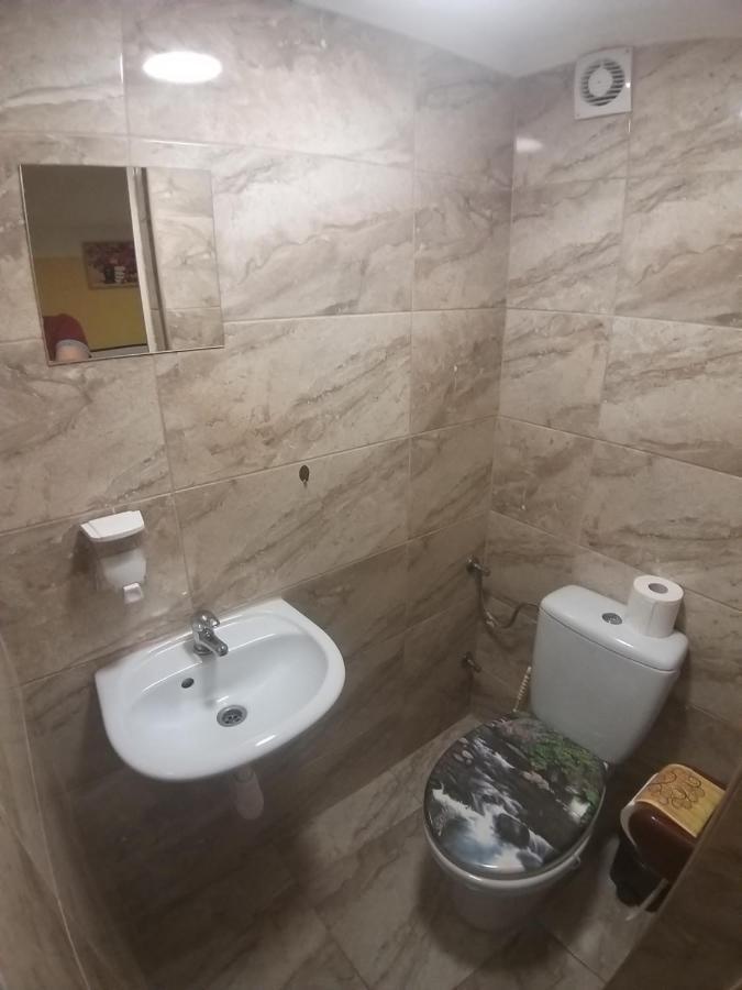 Deniz Pension Budapest Luaran gambar