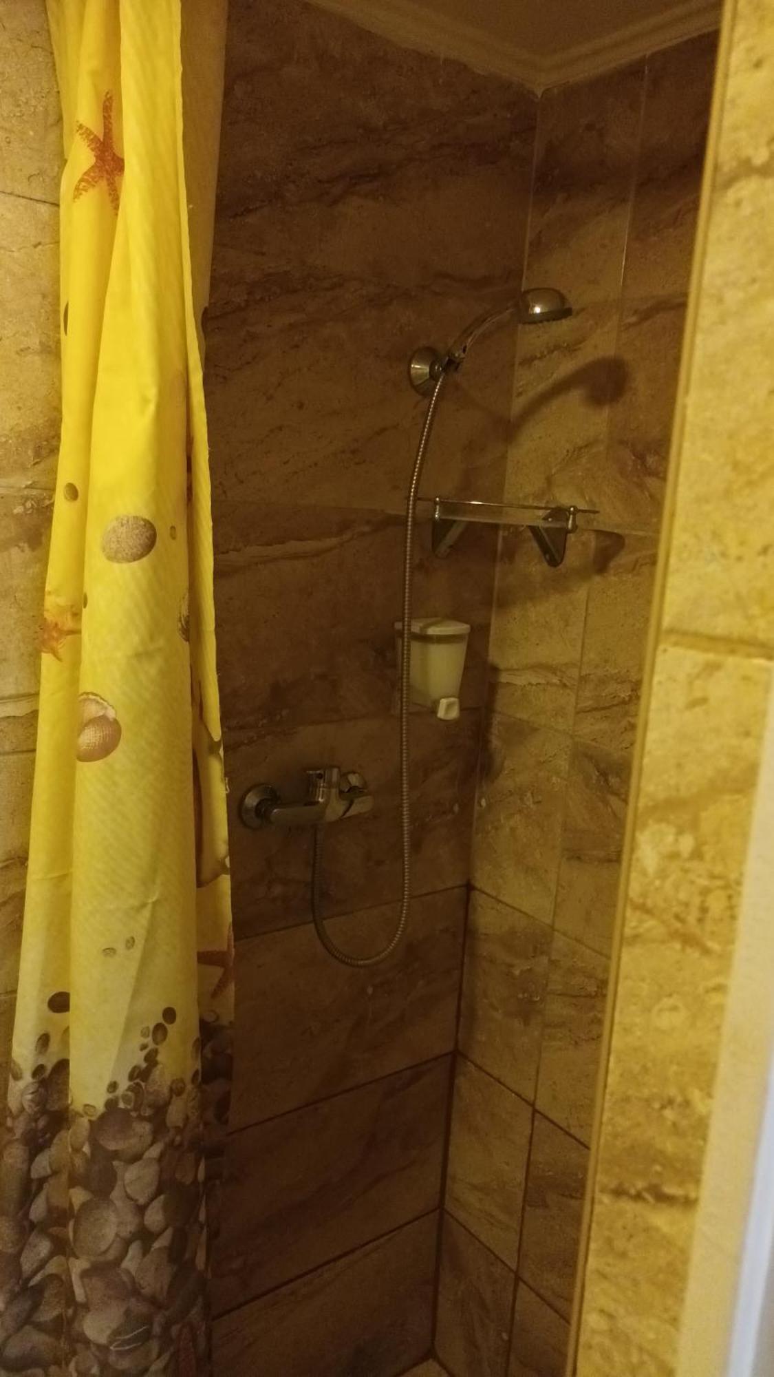 Deniz Pension Budapest Luaran gambar